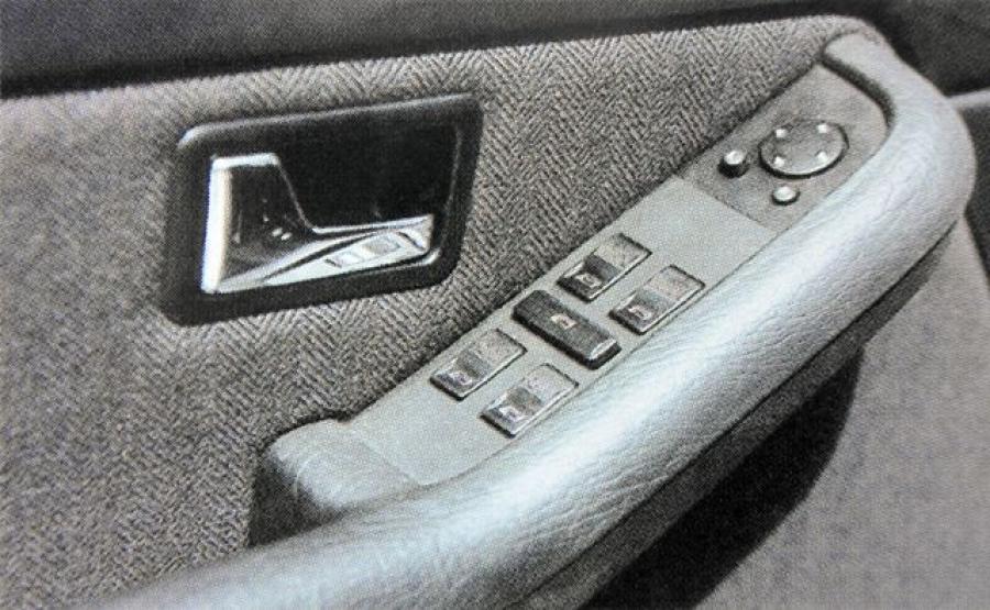 Детали интерьера Audi 200 1996 года  (CN) (фото 9 из 14)